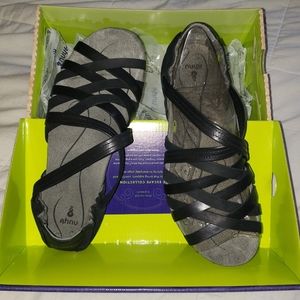 NWT Ahnu Maia Black Sandals, size 9